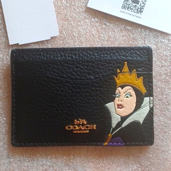 SOLD - 𝅺NWT Disney X Coach Card Case With Evil Queen Motif Card Holder CD674 - Picture 2 of 7